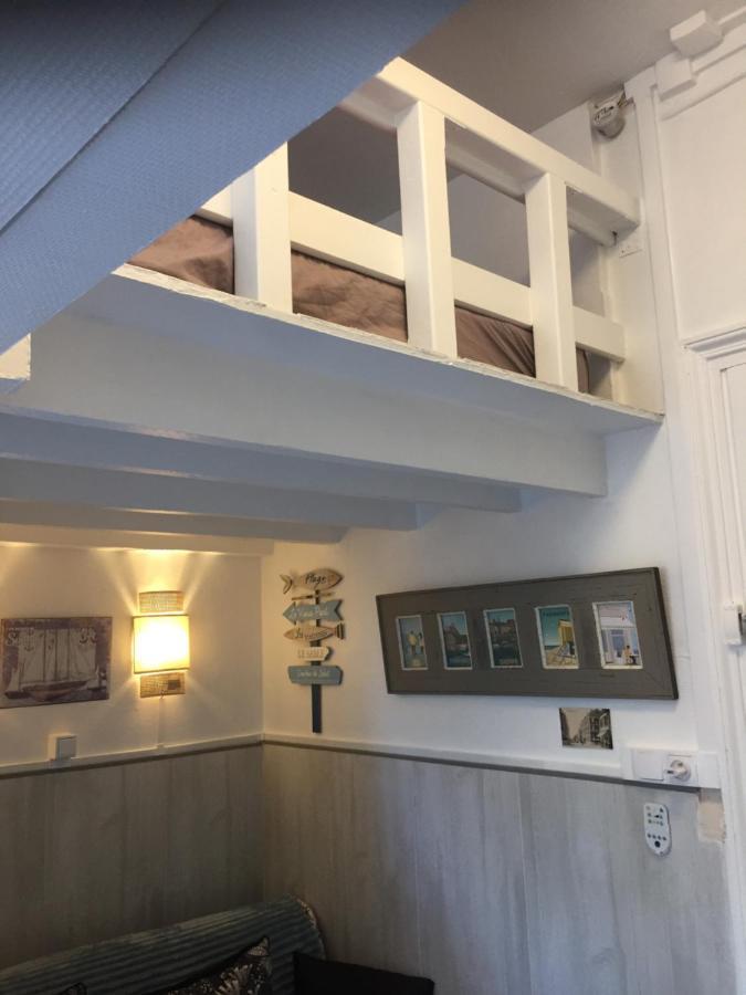 オーStudette Tiny House De L Eglise 12 M2アパートメント エクステリア 写真