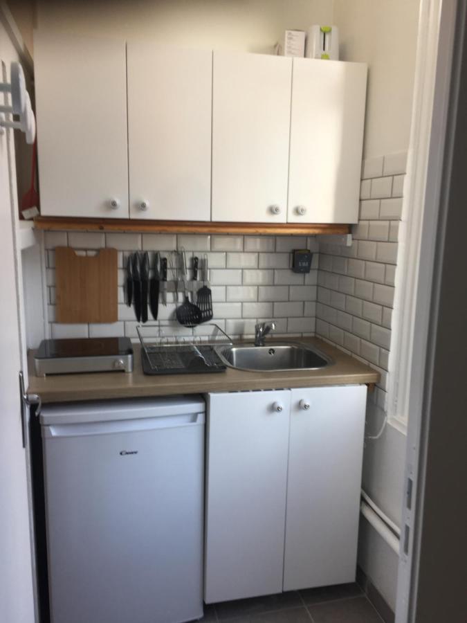 オーStudette Tiny House De L Eglise 12 M2アパートメント エクステリア 写真