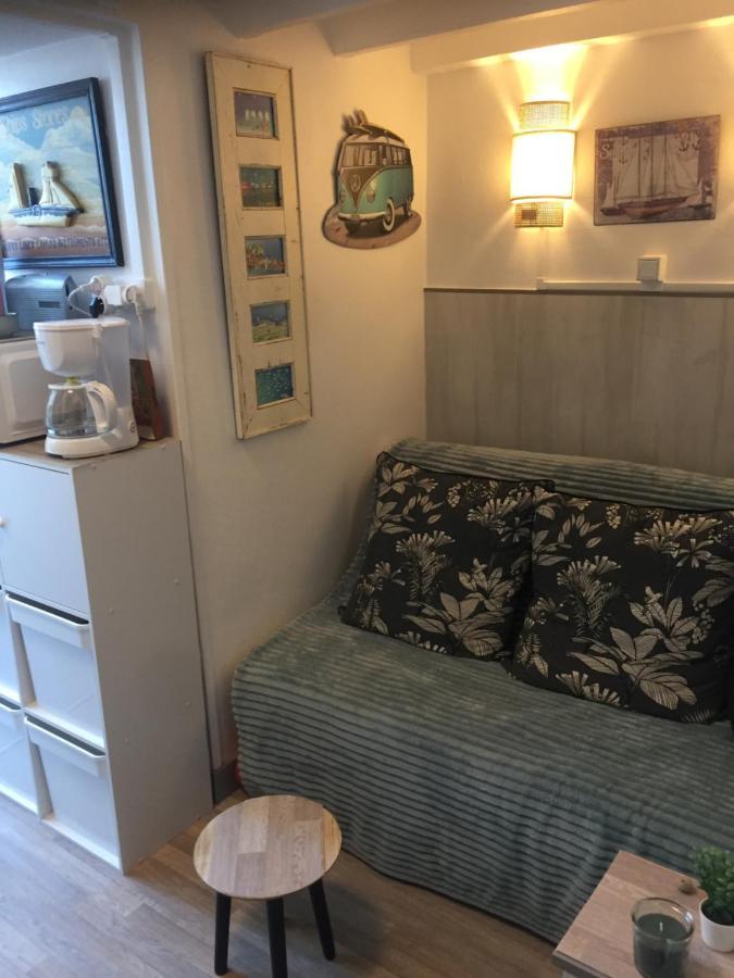 オーStudette Tiny House De L Eglise 12 M2アパートメント エクステリア 写真