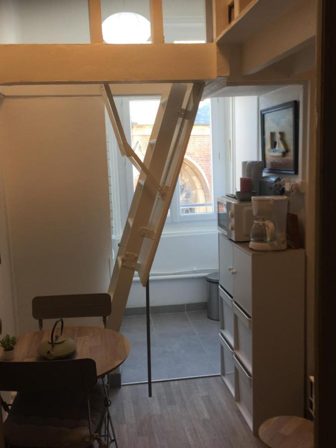 オーStudette Tiny House De L Eglise 12 M2アパートメント エクステリア 写真
