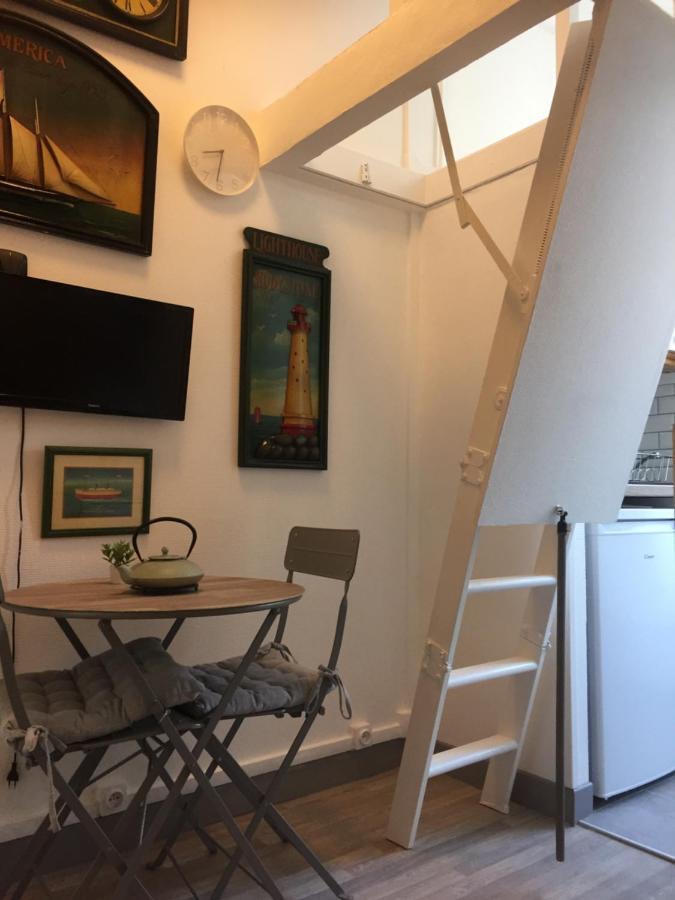 オーStudette Tiny House De L Eglise 12 M2アパートメント エクステリア 写真