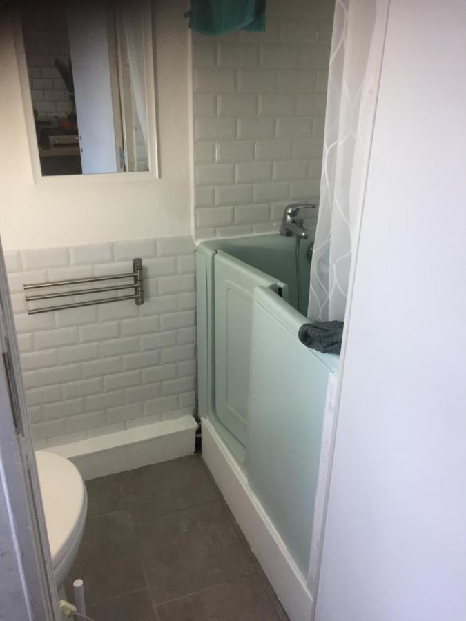 オーStudette Tiny House De L Eglise 12 M2アパートメント エクステリア 写真