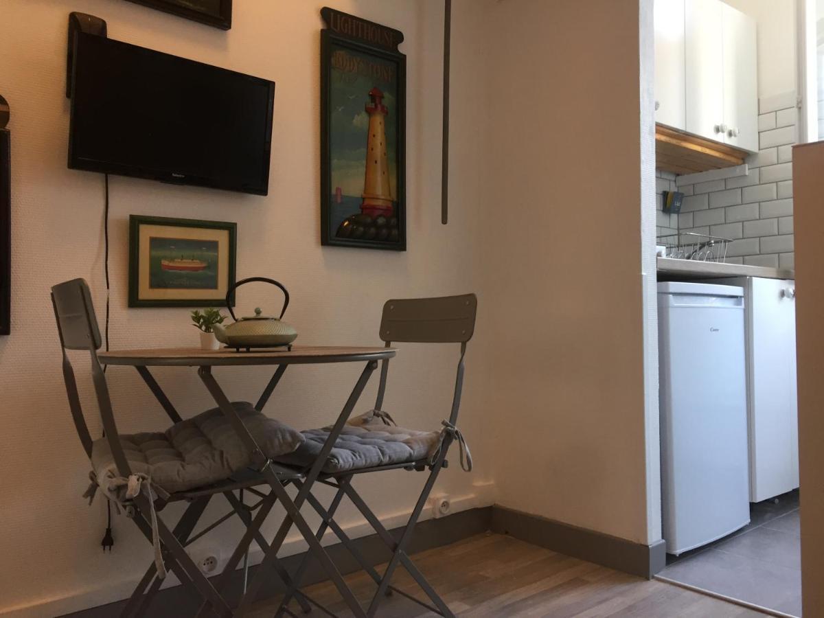 オーStudette Tiny House De L Eglise 12 M2アパートメント エクステリア 写真