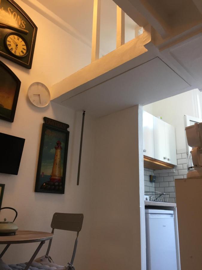 オーStudette Tiny House De L Eglise 12 M2アパートメント エクステリア 写真