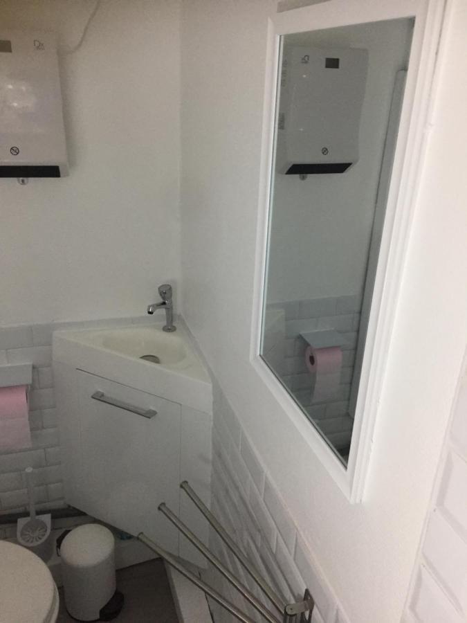 オーStudette Tiny House De L Eglise 12 M2アパートメント エクステリア 写真